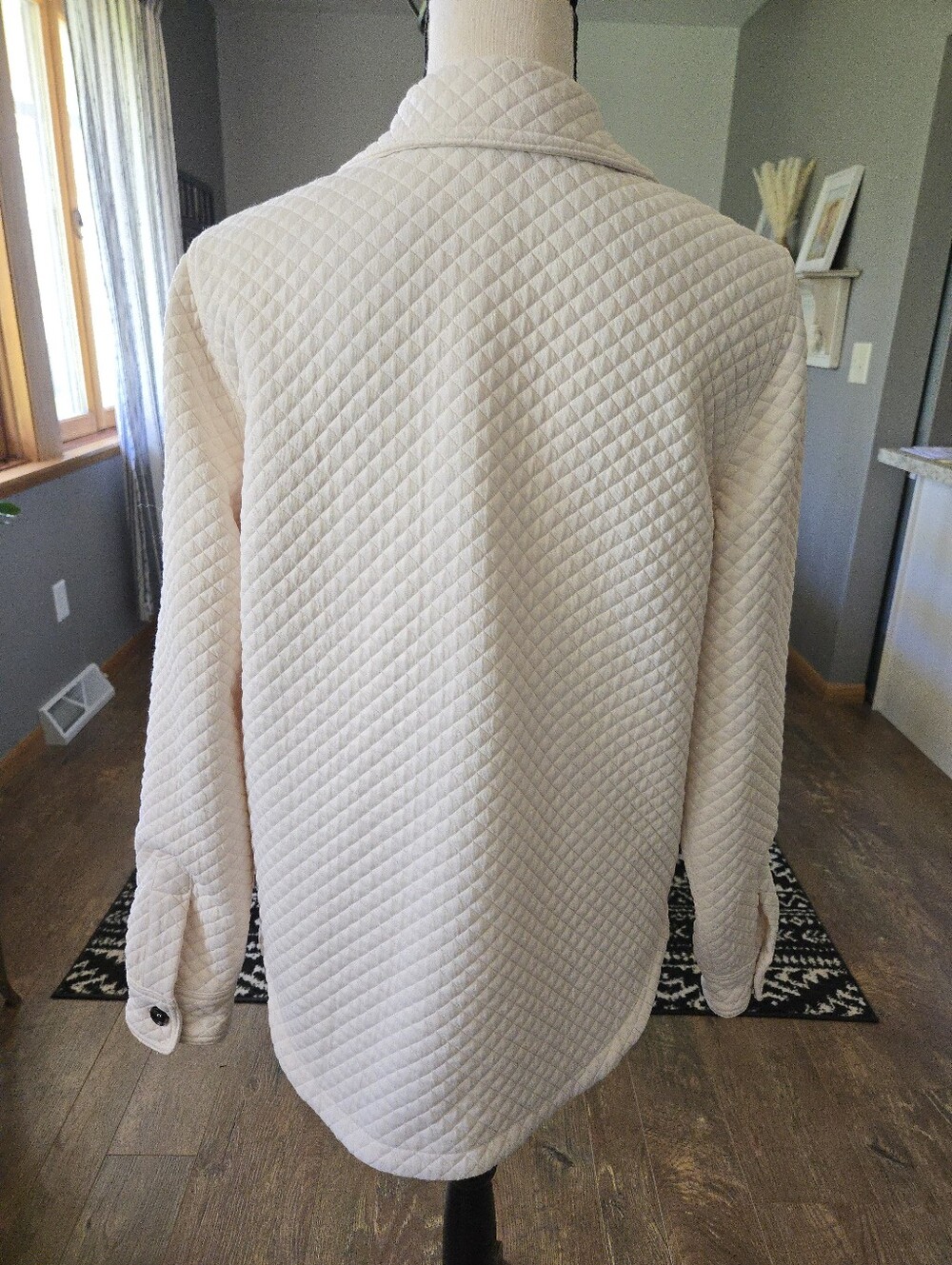 Small Ivory Quilted Button-Front Jacket - Picture 3 of 4